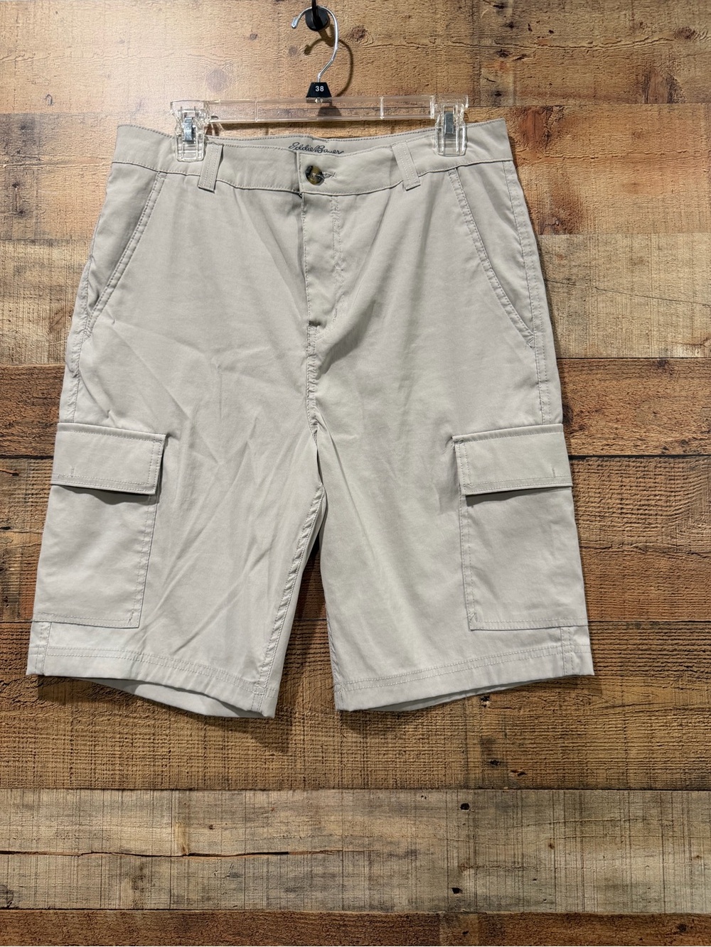 Eddie Bauer Light Khaki Cargo Shorts Size 32